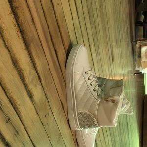 Guess high top woman’s sneakers